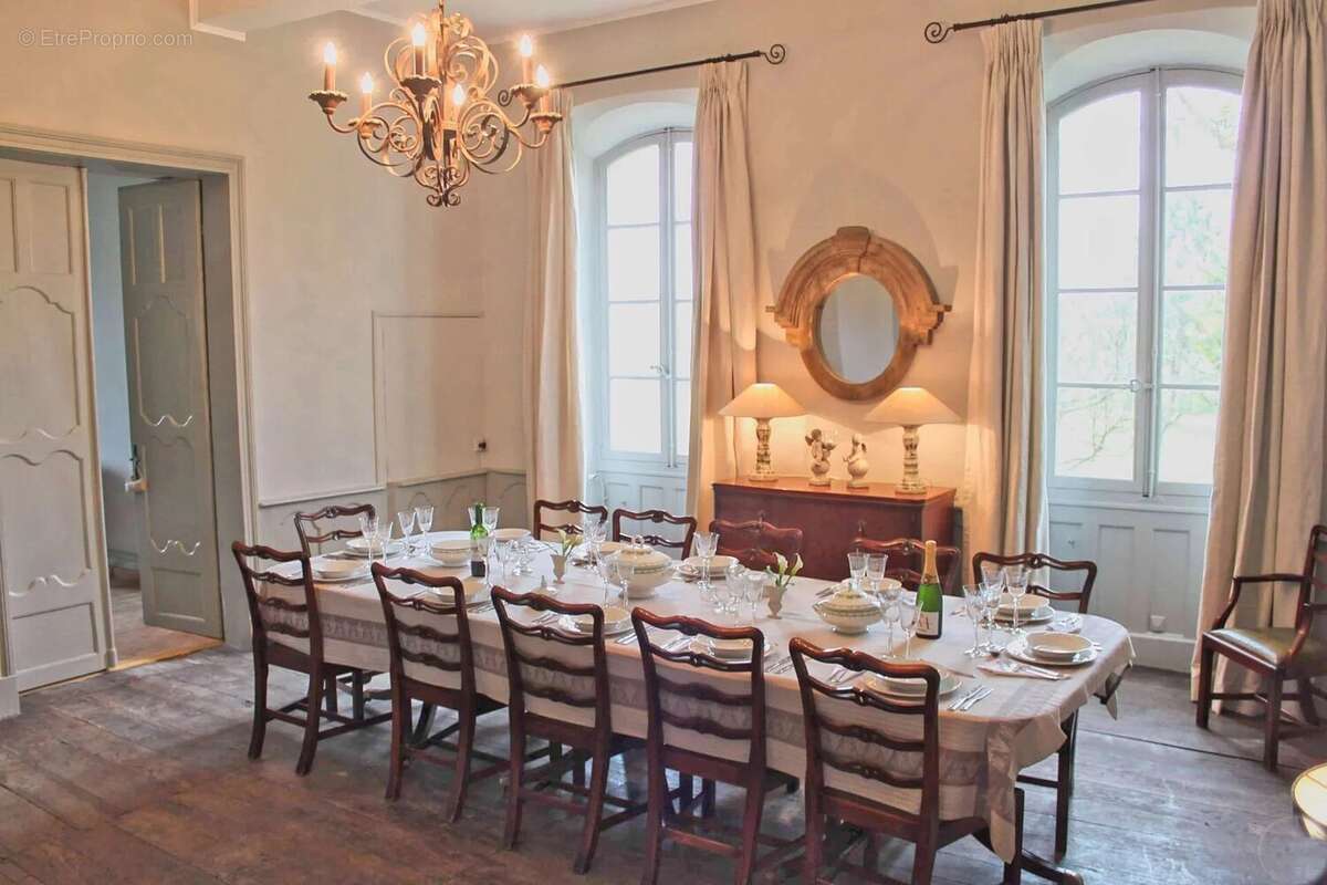 Maison à MONFLANQUIN