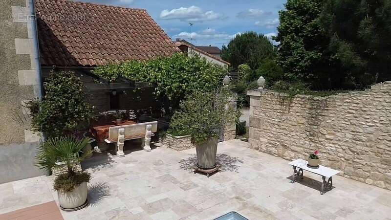 Maison bourgeoise 267m² - photo 20