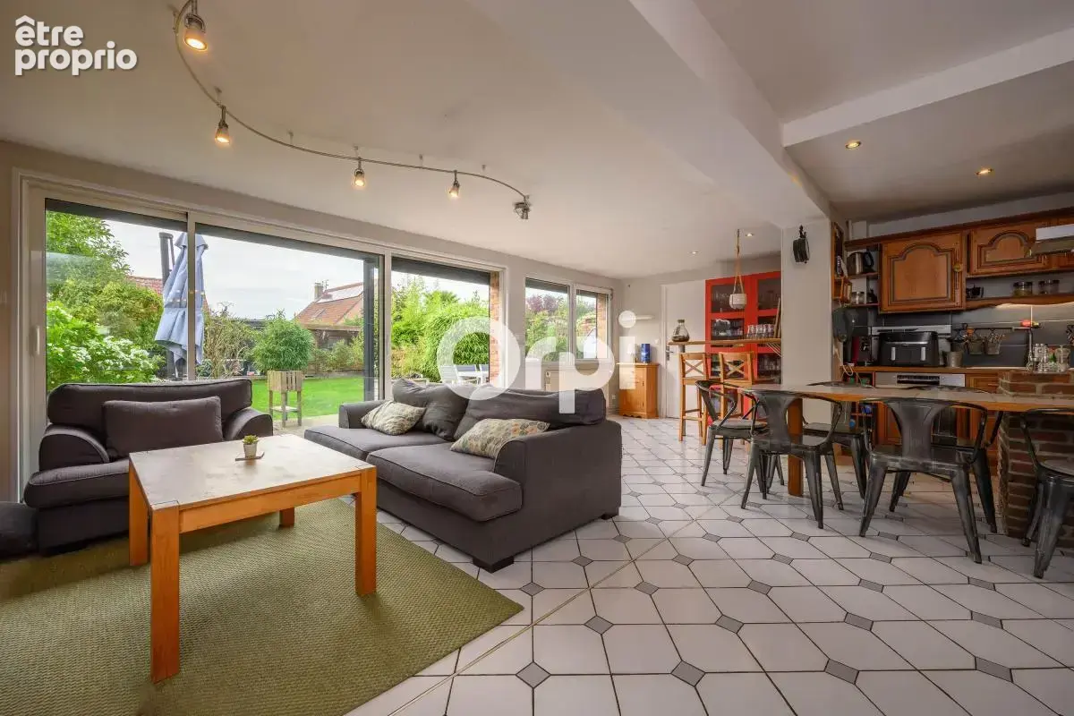 Maison familiale T6 de 140 m² avec jardin arboré et garage – Avelin (Secteur Calme & Recherche) - photo 2
