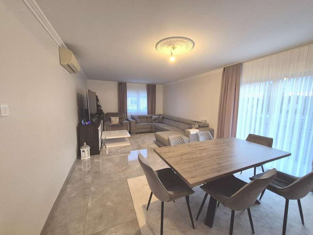 Photo 2 - Maison à LAGNIEU