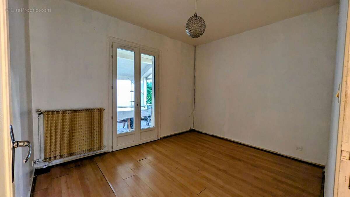 Maison à AUBIE-ET-ESPESSAS