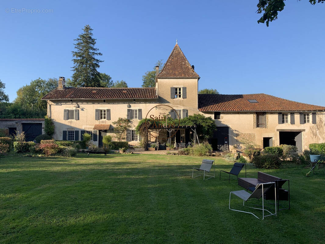 Maison à ROUSSINES
