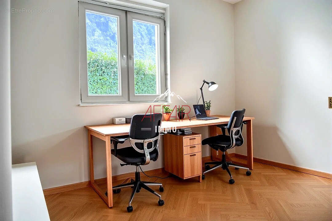 Appartement à ETREMBIERES