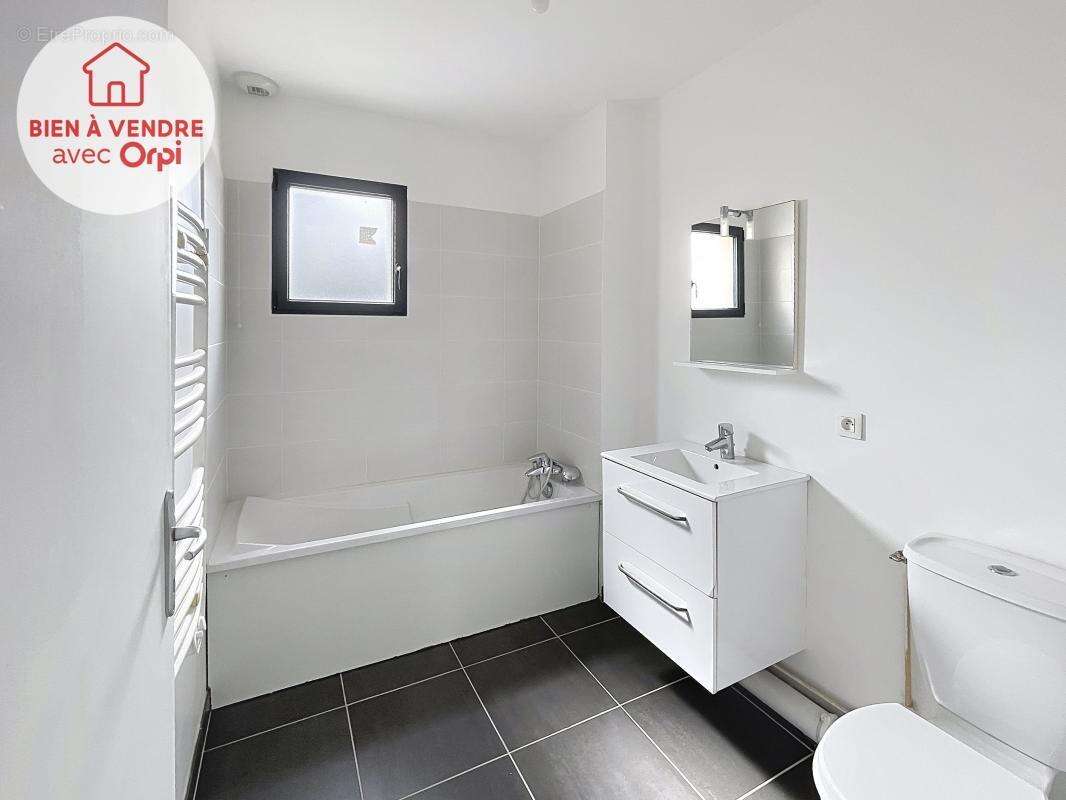 Maison à OINVILLE-SUR-MONTCIENT