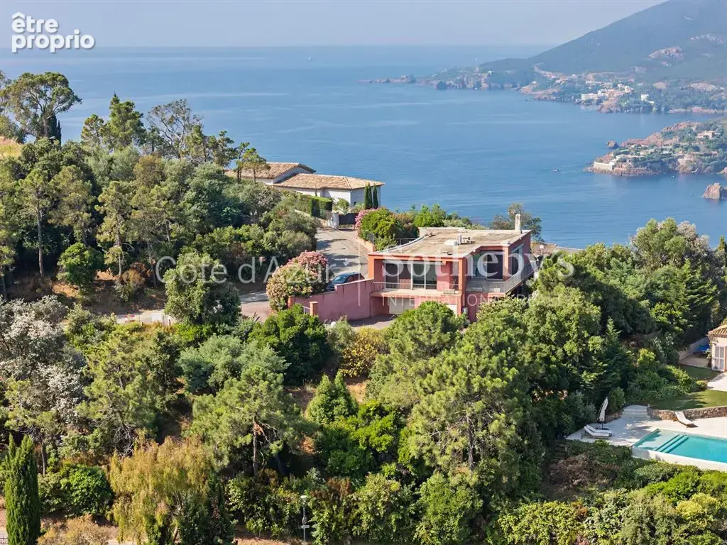 Théoule-sur-Mer: villa à rénover avec vue mer panoramique et projet approuvé - photo 16