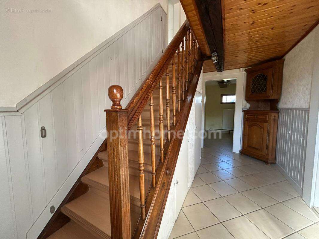 UFFHEIM, Magnifique maison alsacienne, 159.50m², 4chambres, climatisation, panneaux solaires. Beaucoup de cachet et de charmes - photo 5