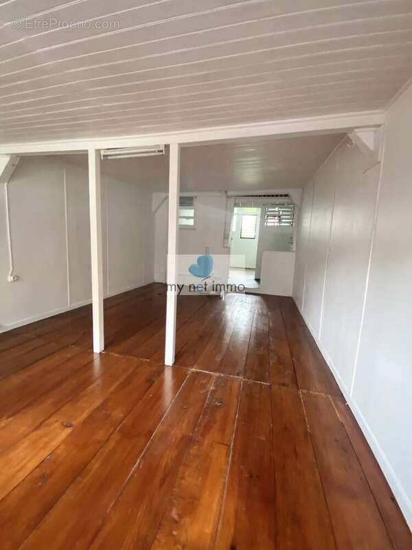 Appartement à POINTE-A-PITRE