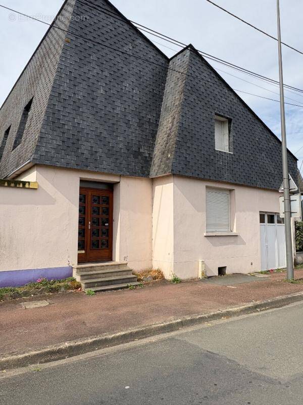 Maison à SABLE-SUR-SARTHE