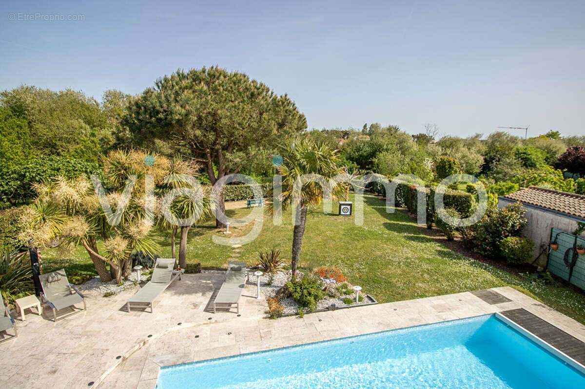 Faite pour les épicuriens : Maison Saint Gilles Croix De Vie 9 pièce(s) 200 m2 - photo 9