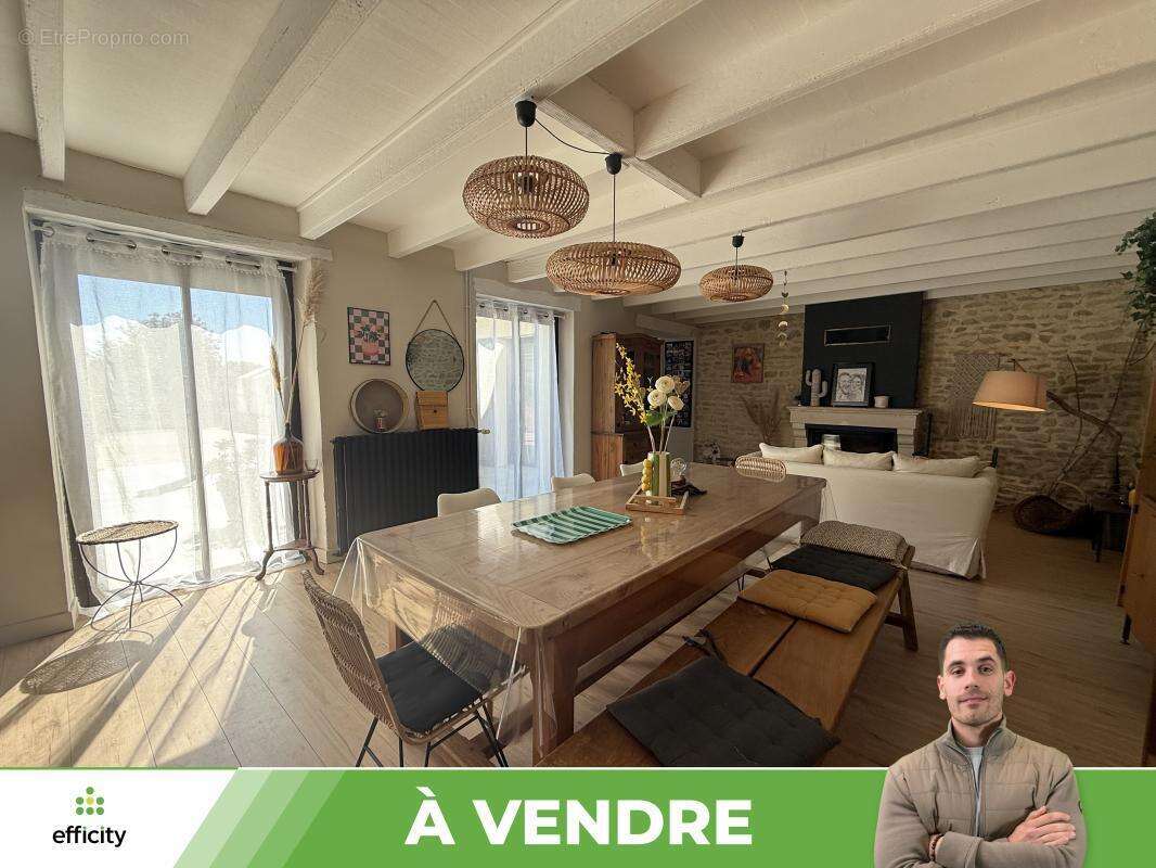 Maison à JAUNAY-CLAN