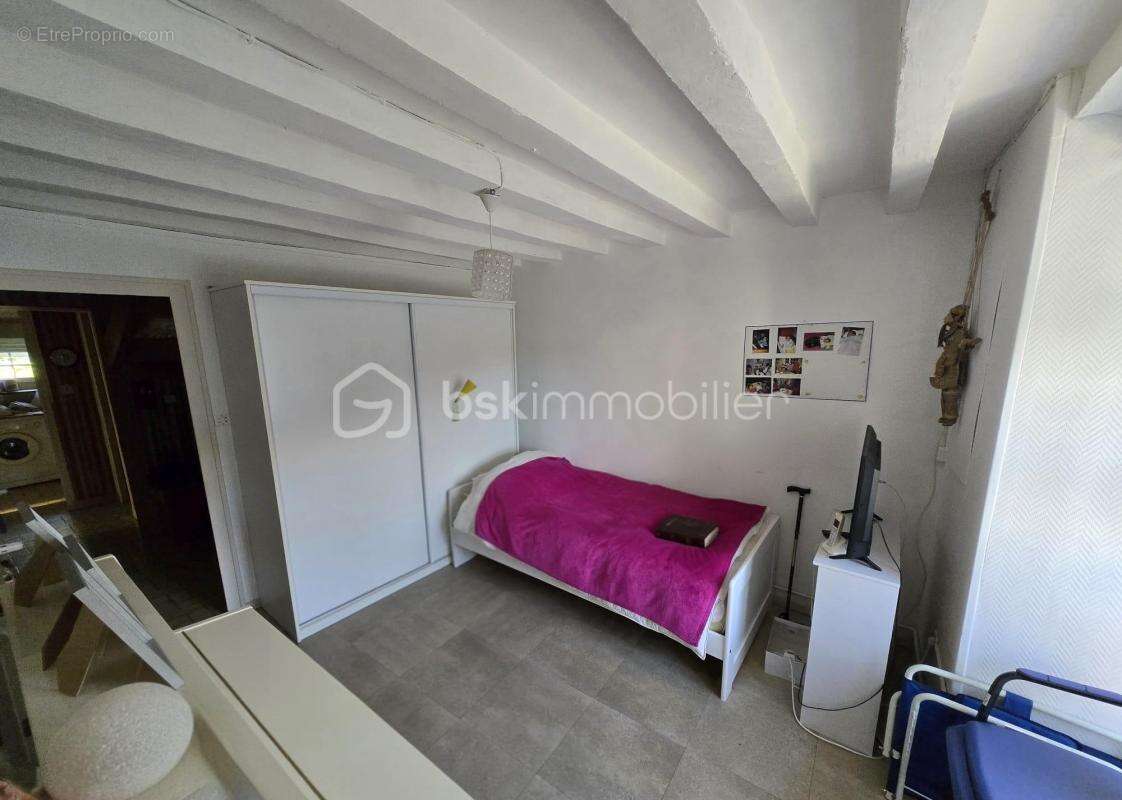 Maison à LA BAZOUGE-DES-ALLEUX