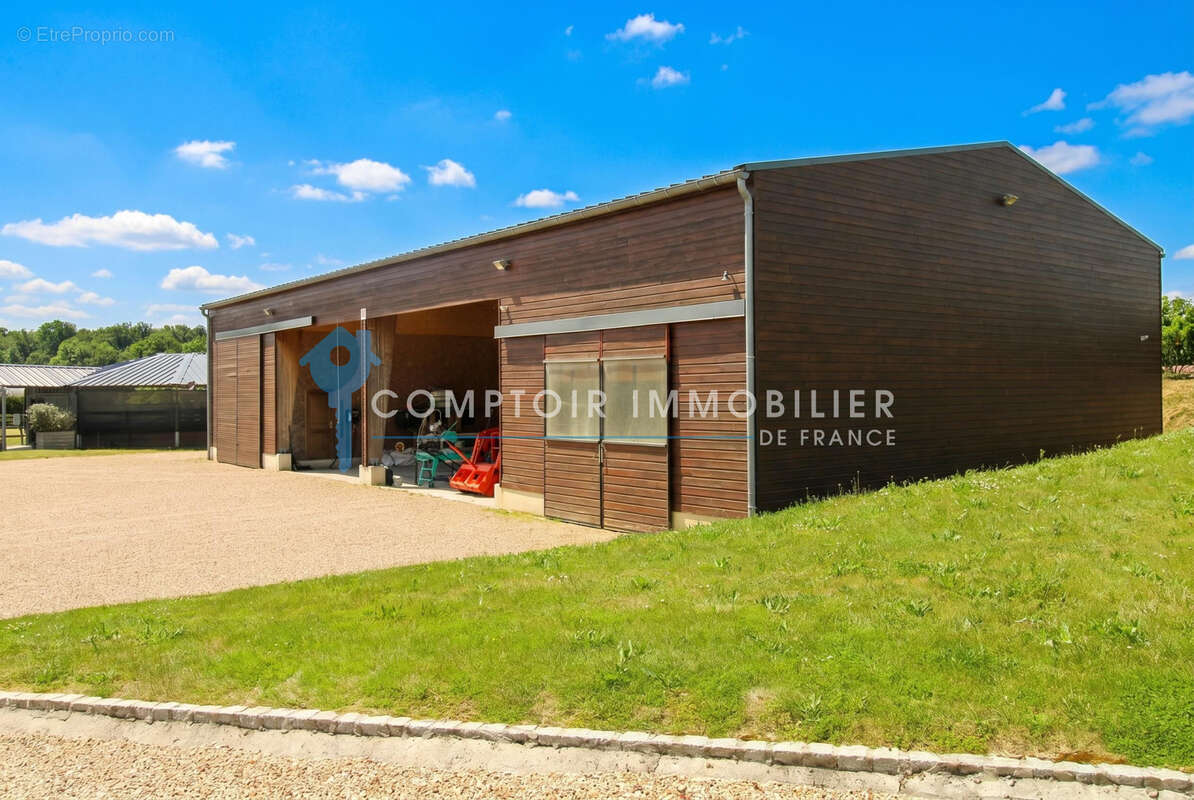 A vendre Dpt Eure (27) Propriété Equestre - A moins d'1 heure de Paris sur parc d'environ 2,6 ha - photo 13