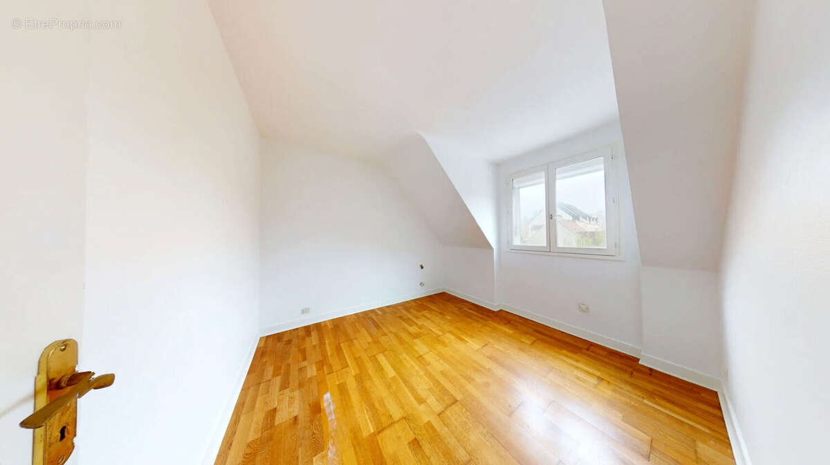 Maison à BRIE-COMTE-ROBERT