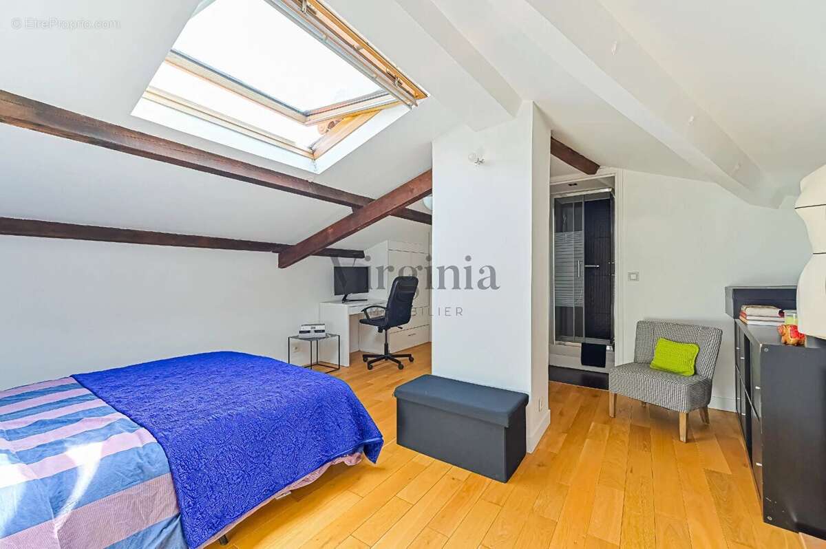 Maison de ville en duplex - Garage - 2 chambres - À deux pas du métro et du marché - photo 10