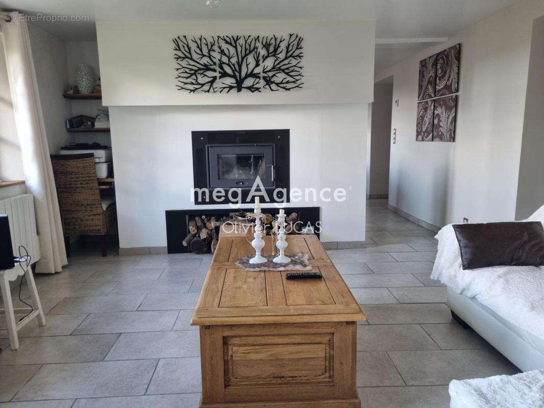 Maison à MARAIS-VERNIER