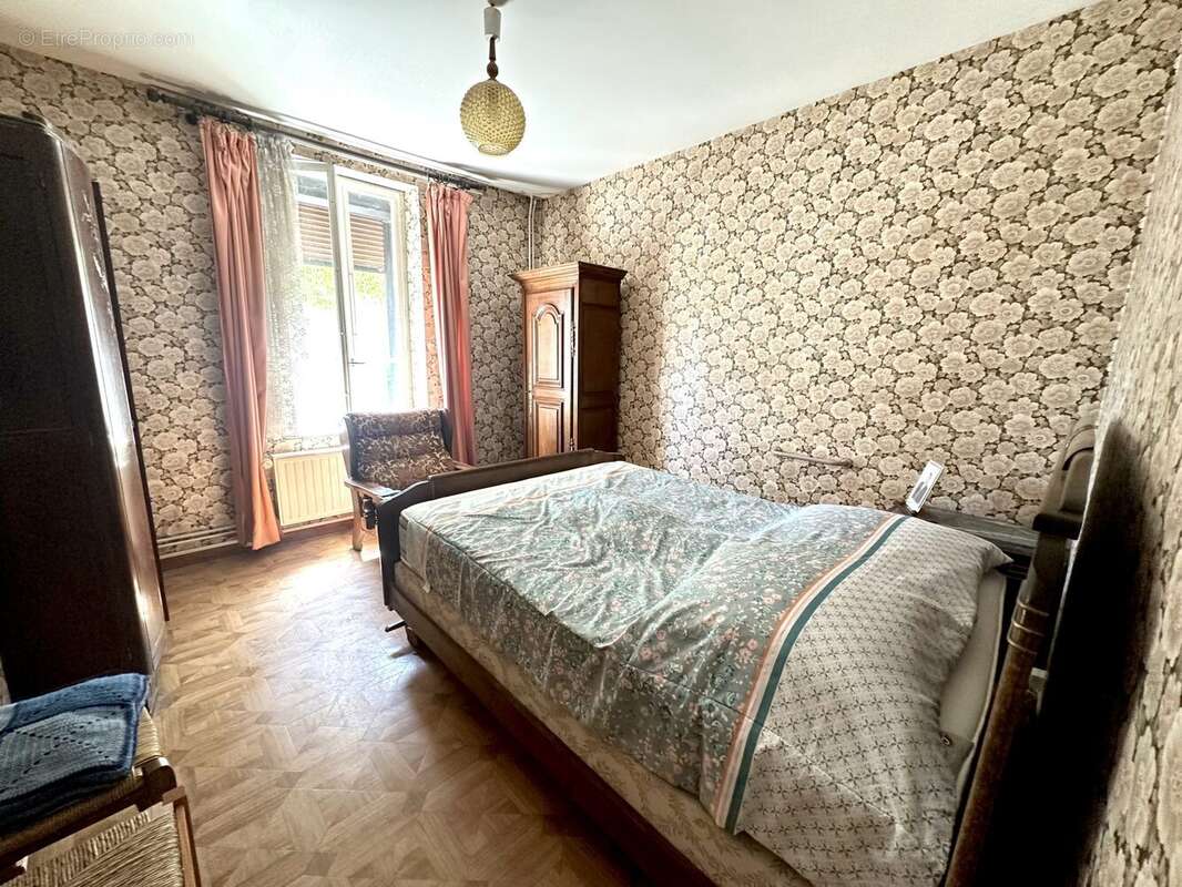 Maison à MENNEVRET