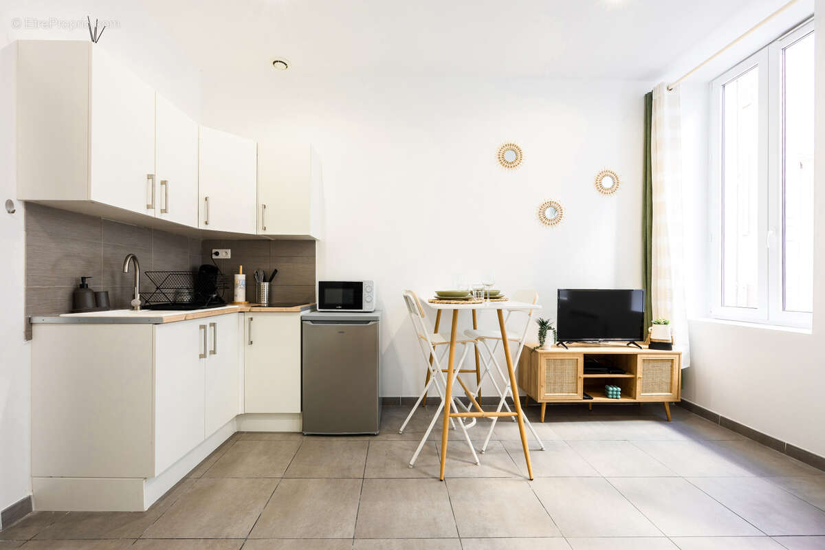 Appartement à MARSEILLE-1E