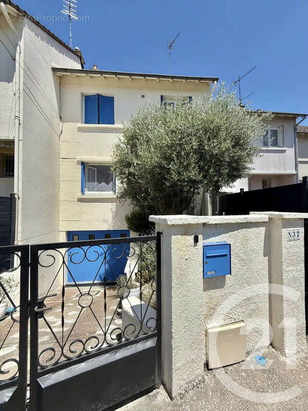 Maison à YZEURE