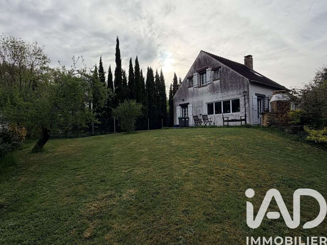 Photo 3 - Maison à VARENNES-JARCY