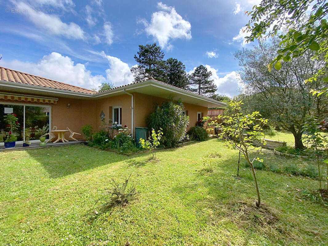 Maison à CAMBLANES-ET-MEYNAC