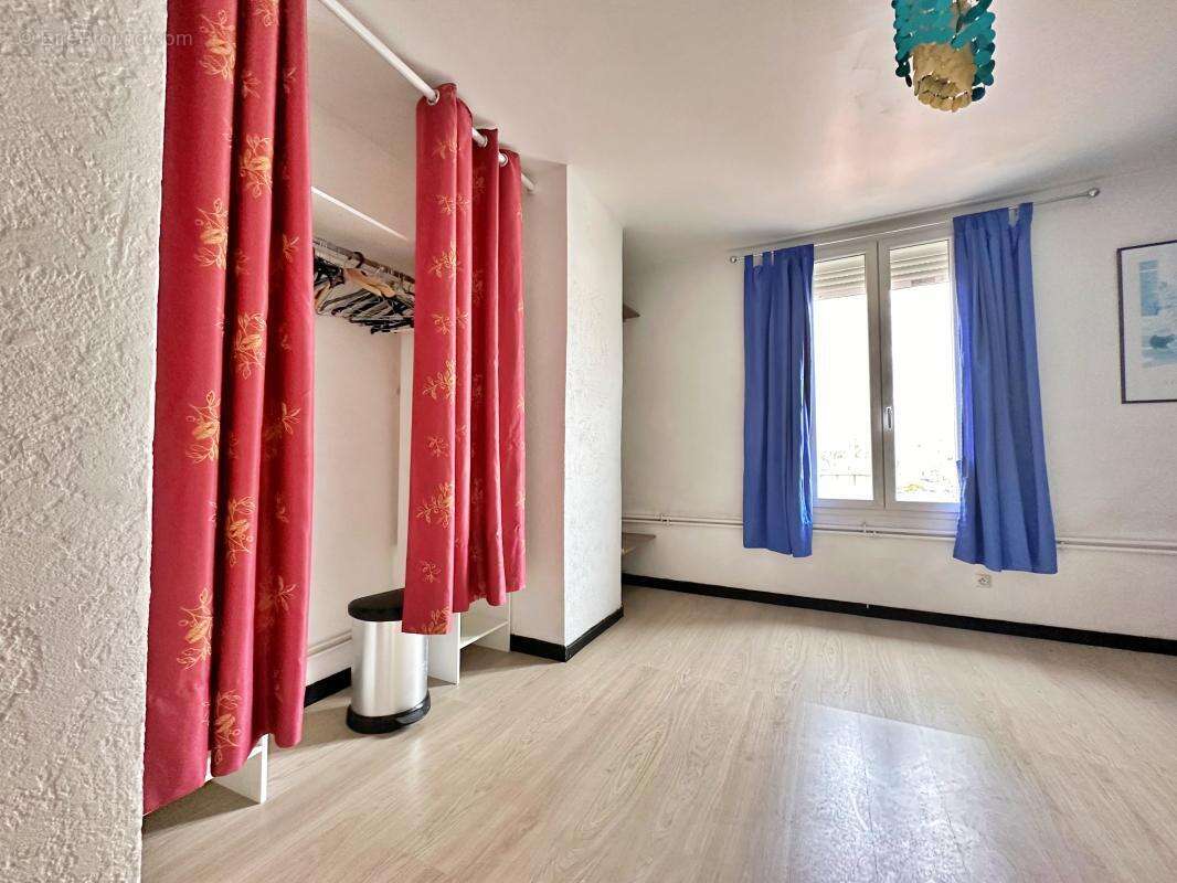 Commerce à SAUVETERRE