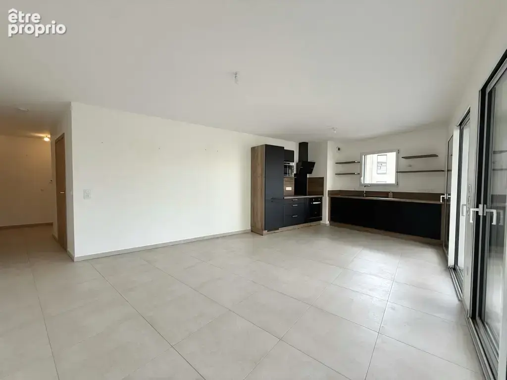 Appartement T3 récent avec deux balcons, garage et ascenseur - photo 8