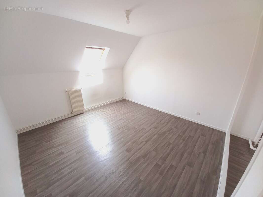 LEVAL - Maison 3 chambres - photo 5