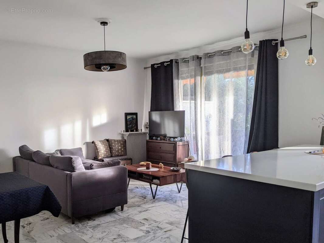 Appartement à MANDELIEU-LA-NAPOULE