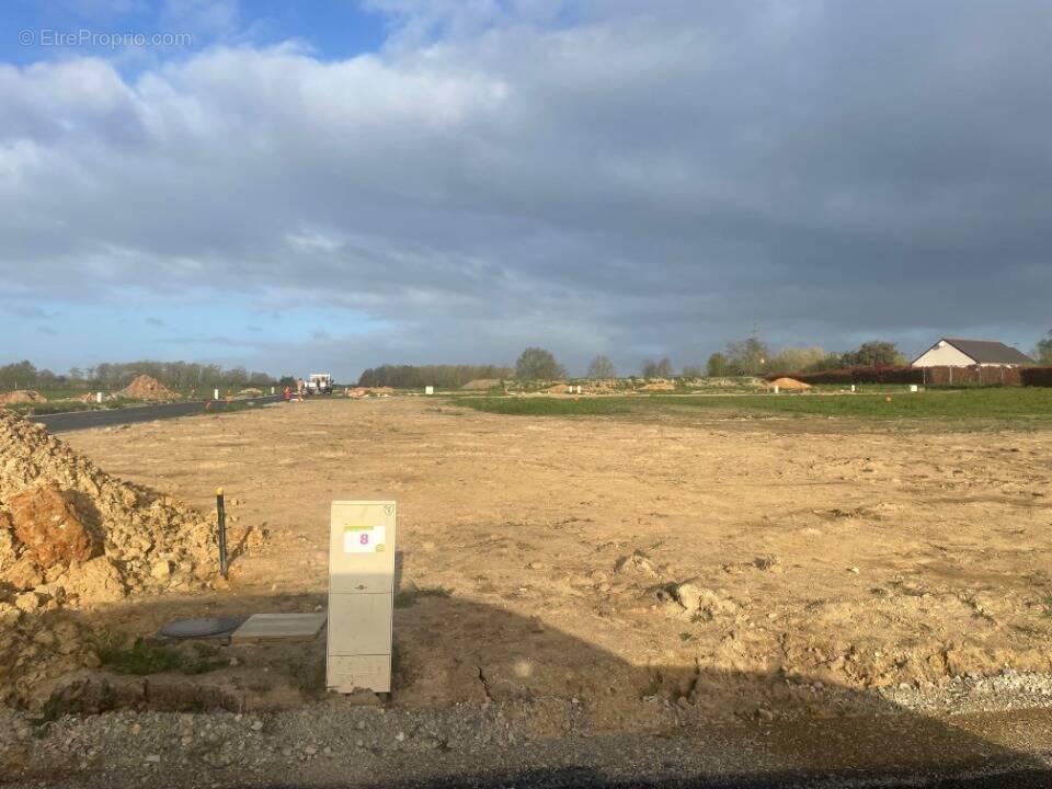 Terrain à LA CHAPELLE-D'ALIGNE