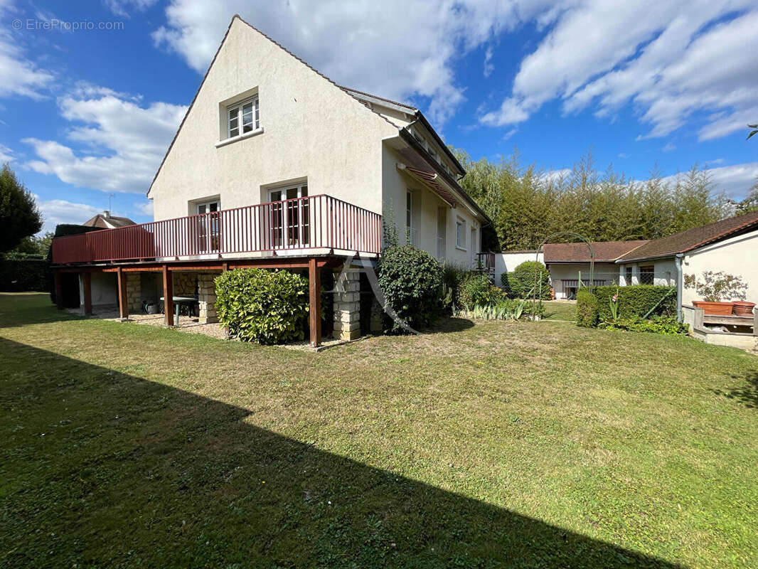 Maison à OZOIR-LA-FERRIERE