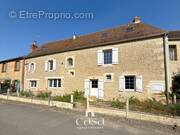 Maison à MORTEAUX-COULIBOEUF