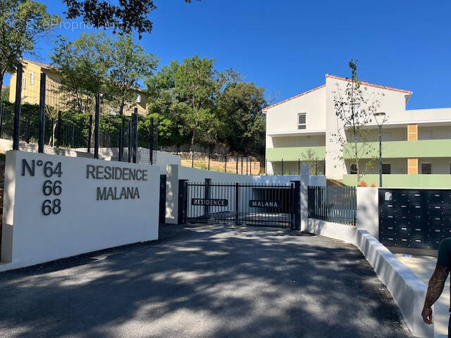 Parking à MARSEILLE-11E