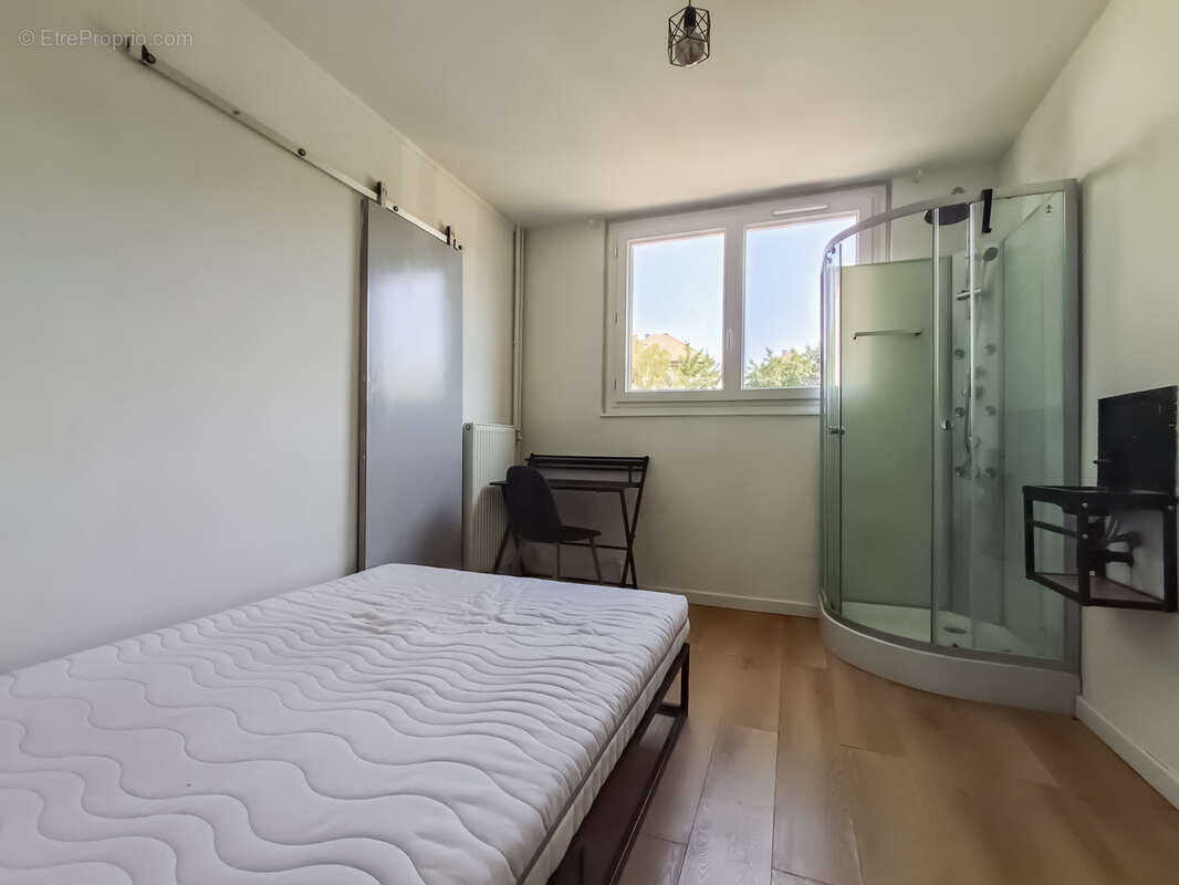 Appartement à VILLE-LA-GRAND