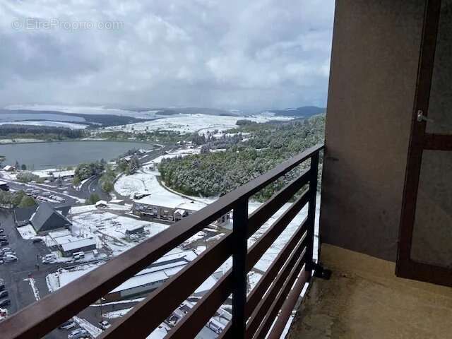 Appartement à COMPAINS