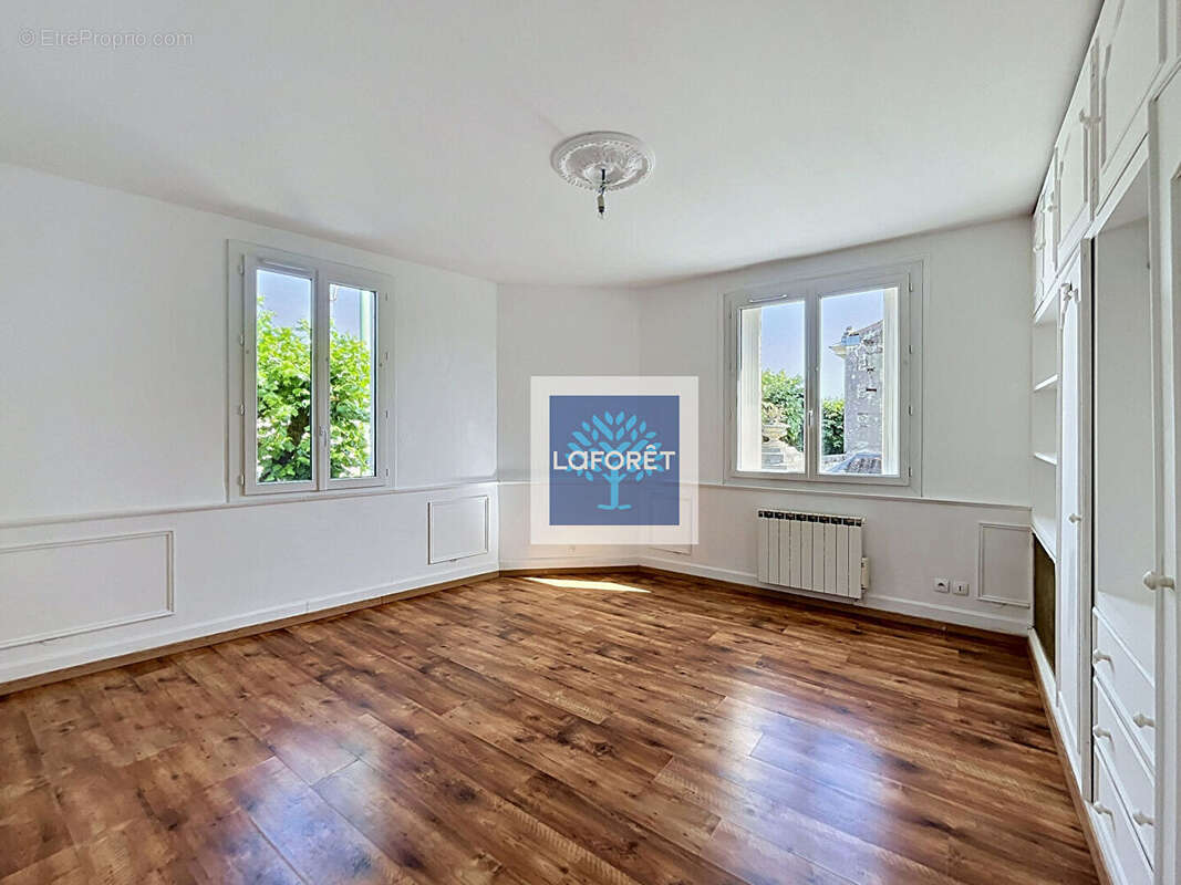 Ensemble immobilier de rapport au coeur Jonzac - photo 5