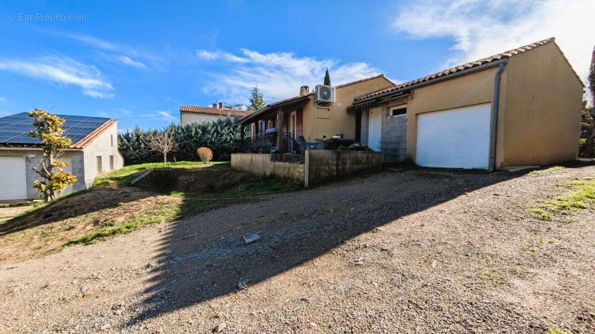 Maison à GREOUX-LES-BAINS