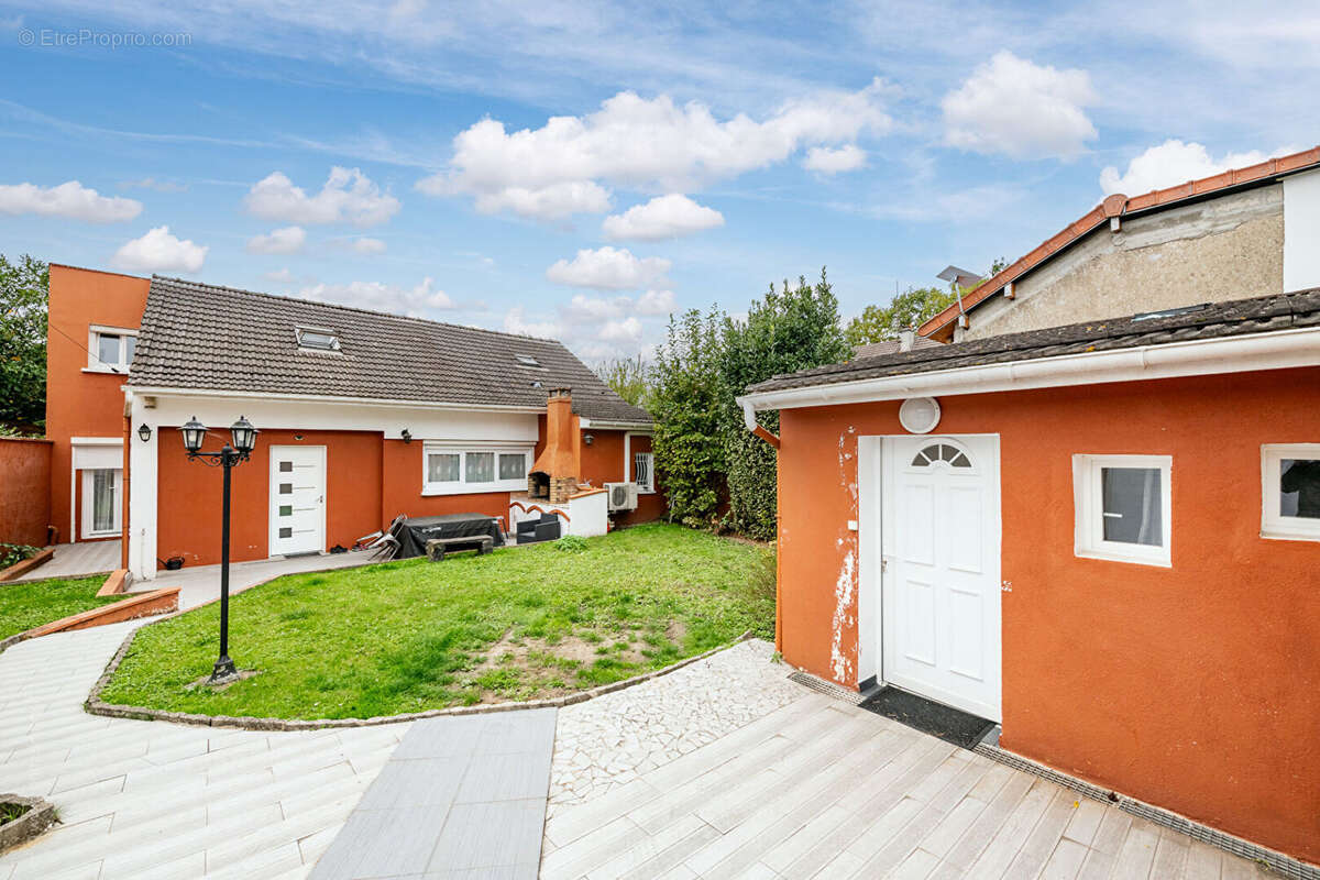 Maison à VILLIERS-SUR-MARNE