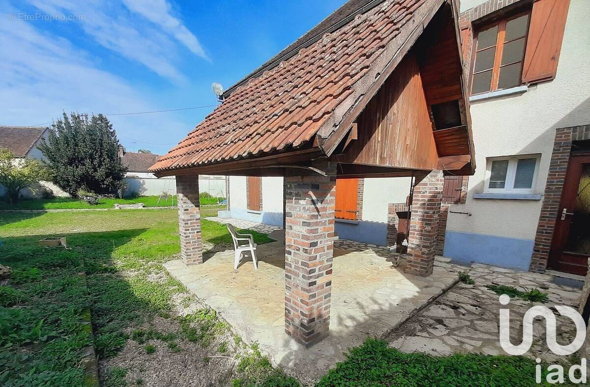 Photo 1 - Maison à ARCES-DILO