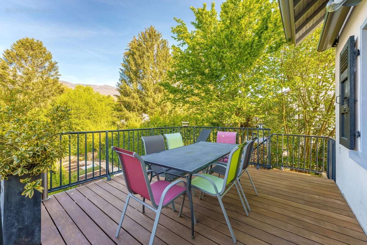 Maison à DIVONNE-LES-BAINS