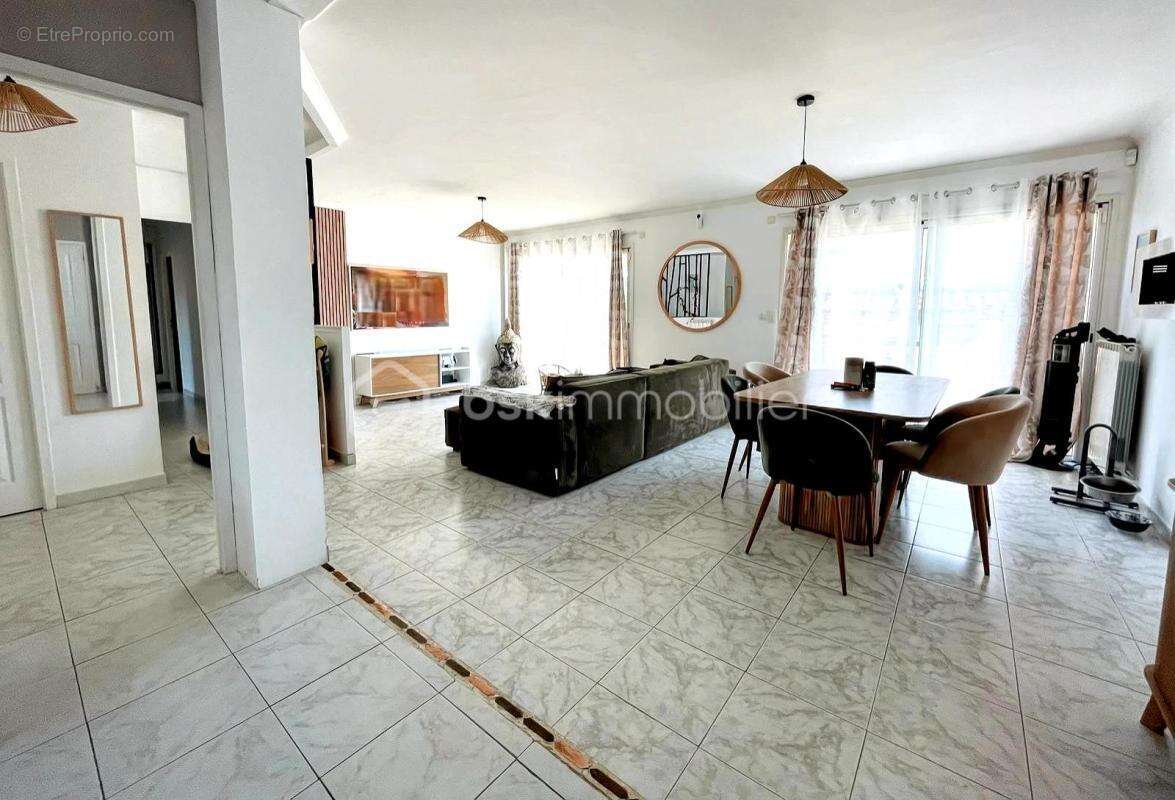 Maison à LE CAILAR