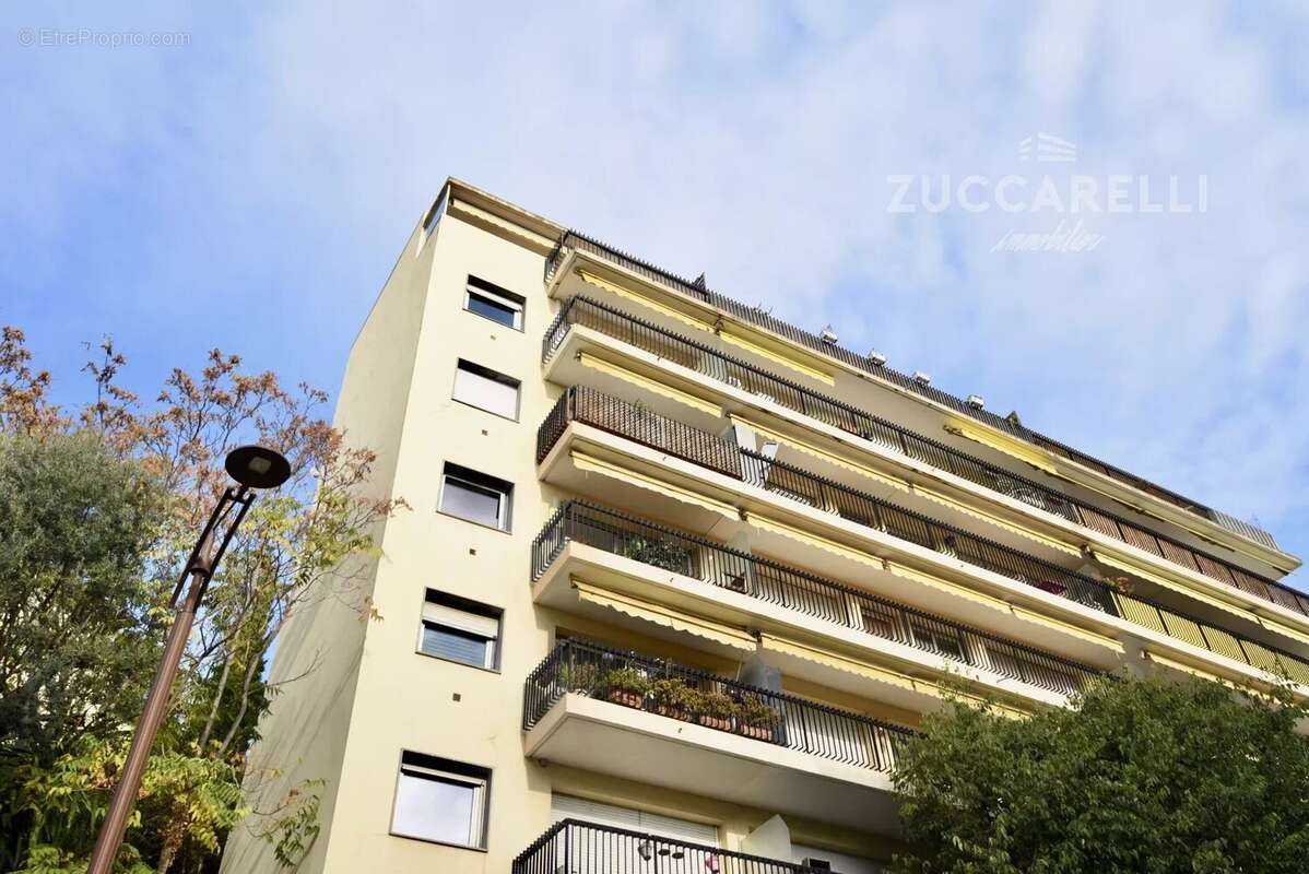 Appartement à LE CANNET