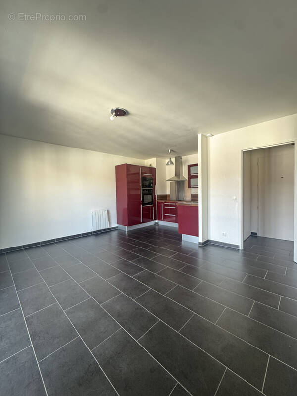 Appartement à VAUJOURS