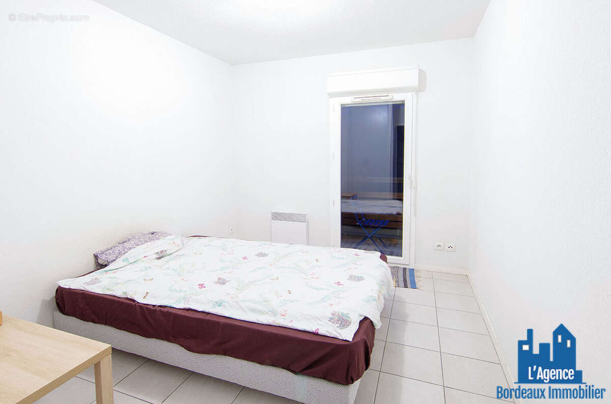 Vendu par l'agence. exclusivité ! bègles - appartement type 2 de 41 m²  au dernier étage avec un balcon de 5 m² + place de parki - photo 5