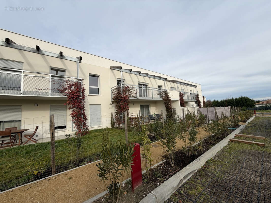 Appartement à TOULENNE