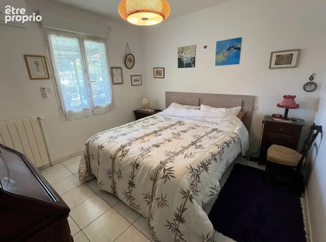 Maison de plain-pied 118 m2, 3 chambres, garage et jardin fleuri, au calme - photo 8