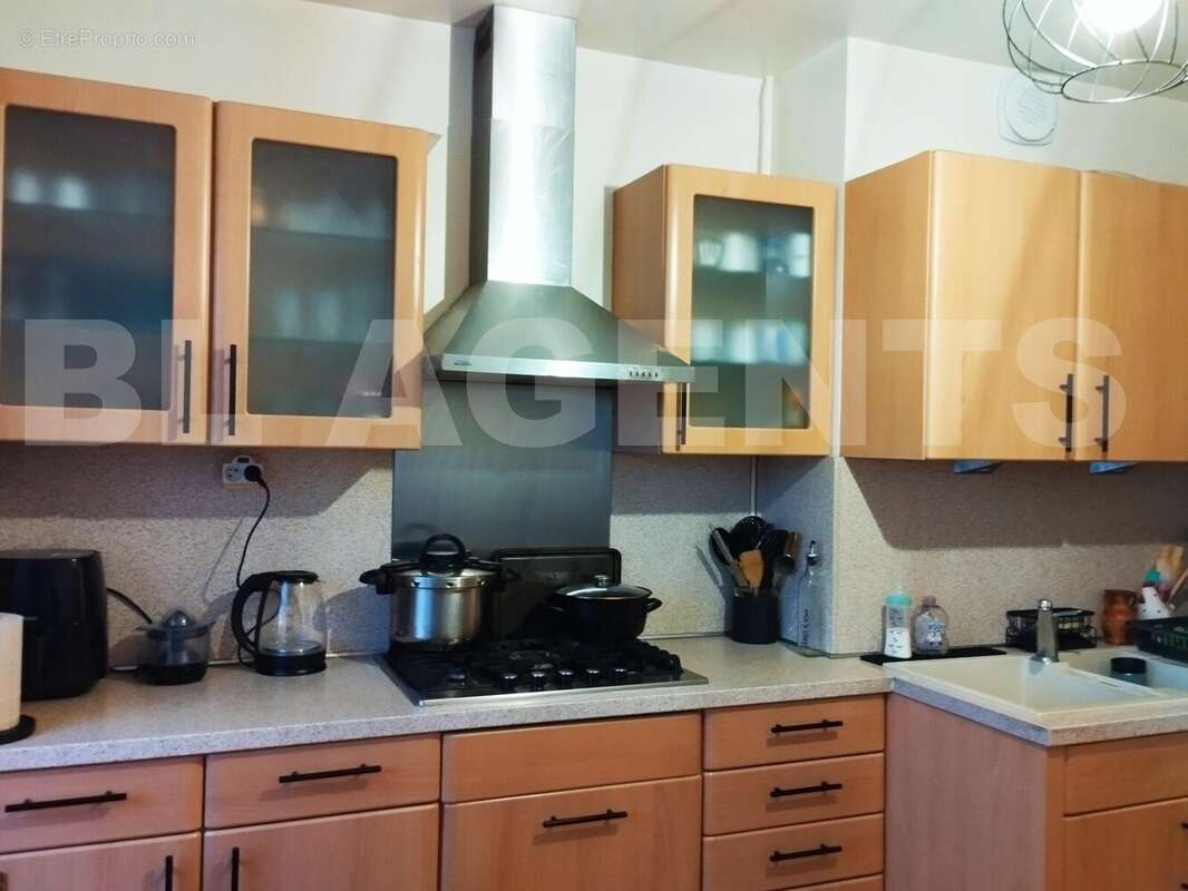 2025-10-24_09-37-13_930 - Appartement à CLICHY-SOUS-BOIS