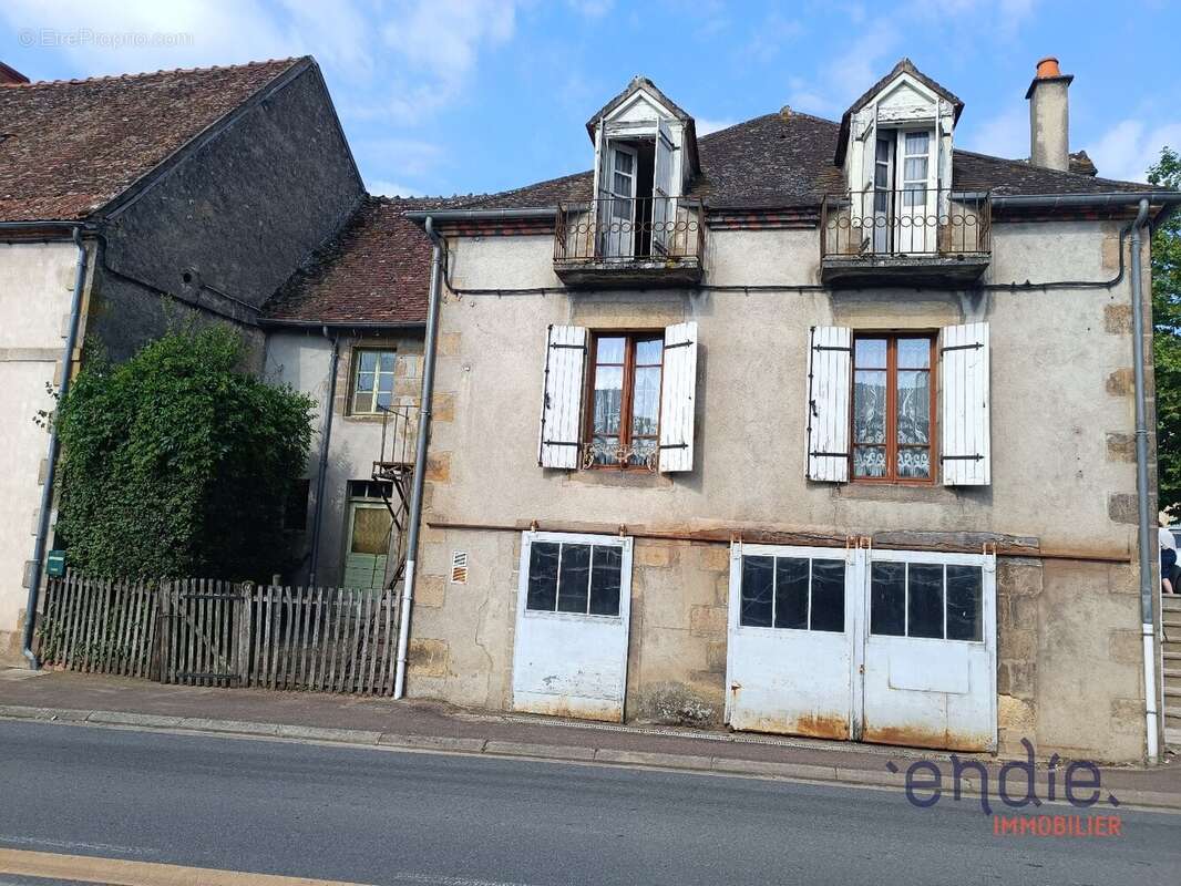Maison 6 pièces à vendre à THENEUILLE à proximité de la forêt de TRONCAIS - photo 2