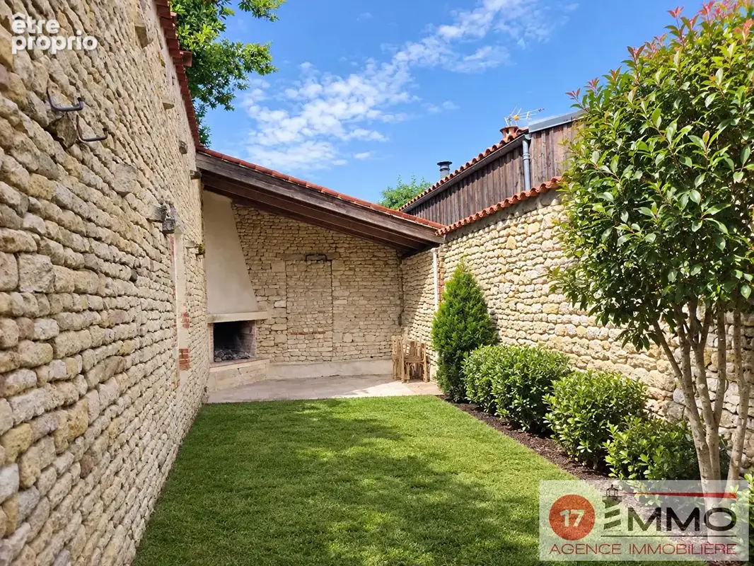 Maison  de charme  -  THAIRE - photo 8