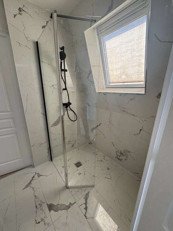 Appartement à PARIS-10E