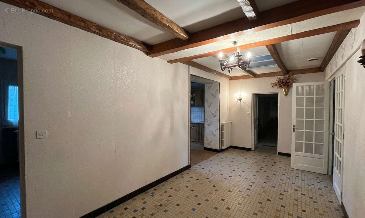 Maison à LA FOYE-MONJAULT